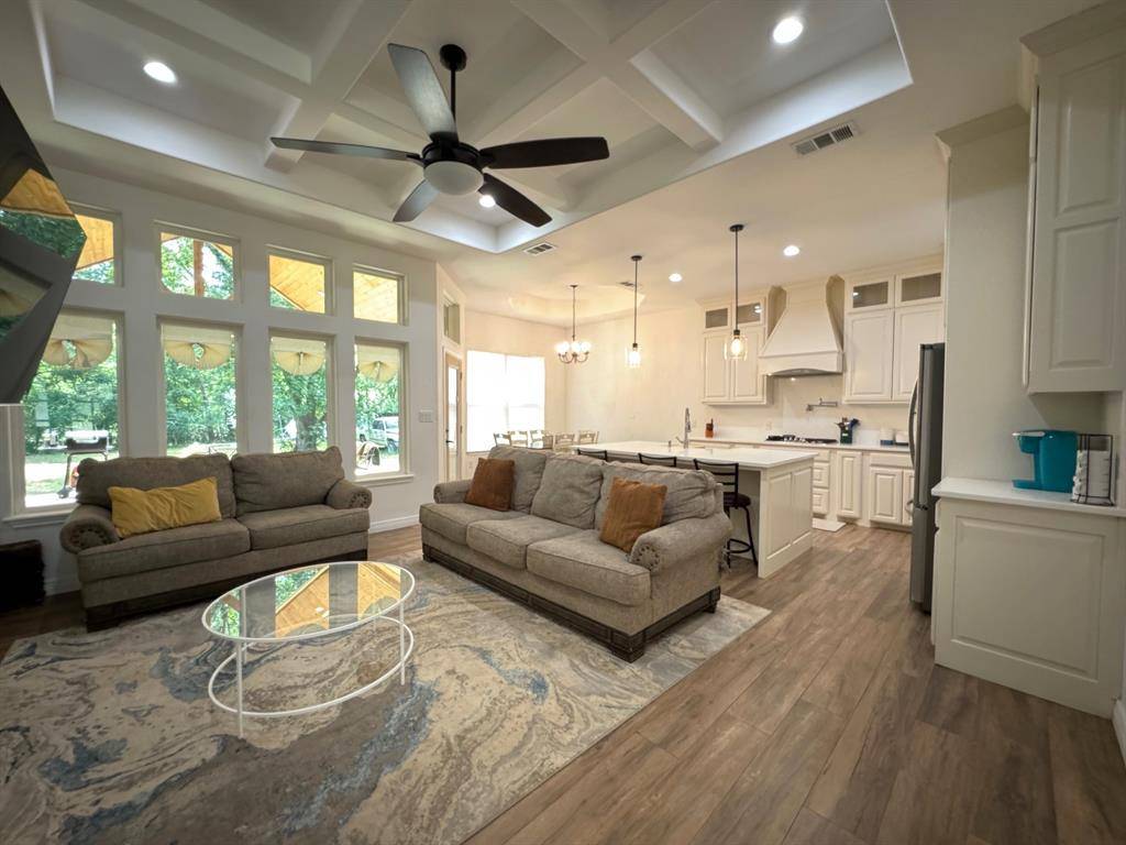 Pittsburg, TX 75686,421 Mt. Pleasant