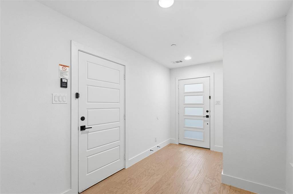 Dallas, TX 75235,2610 Kimsey Drive #201