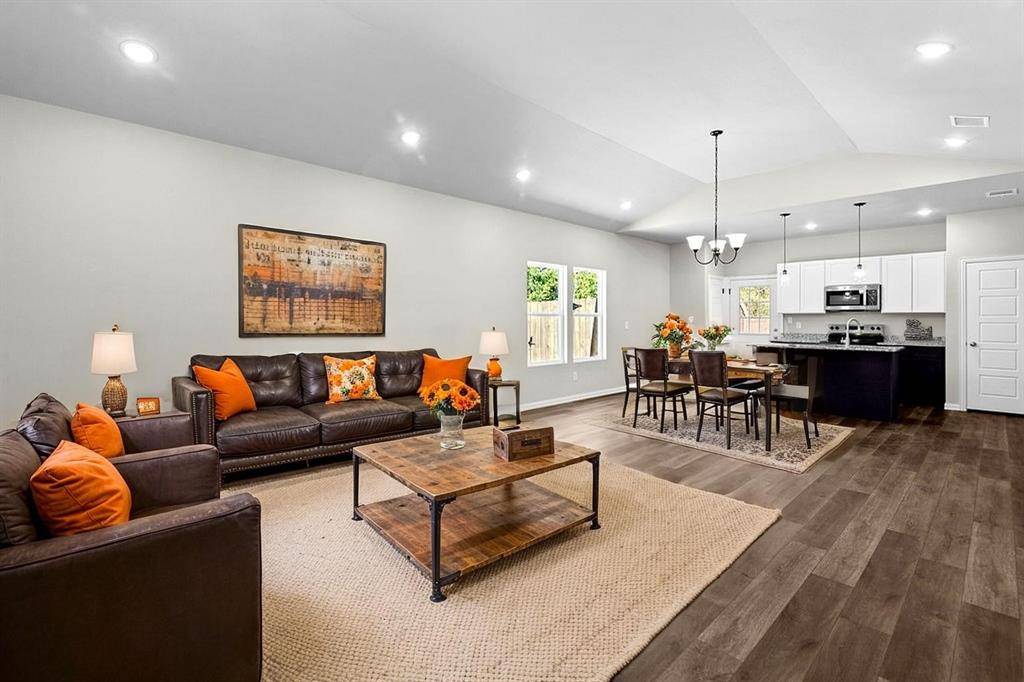 Fort Worth, TX 76105,4133 Ave H