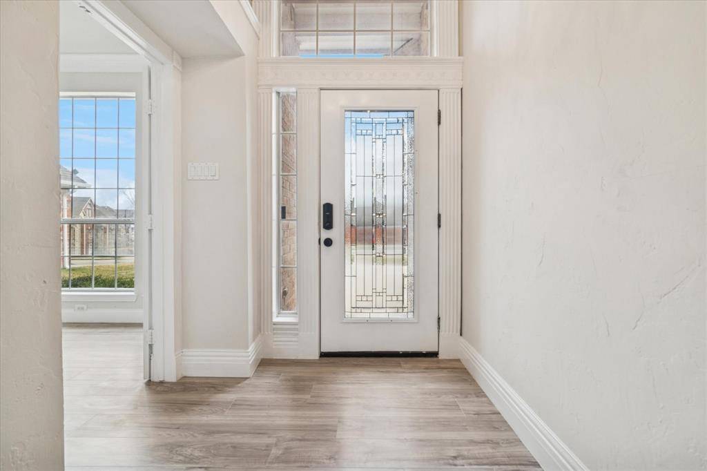 Irving, TX 75063,9333 Vista Circle