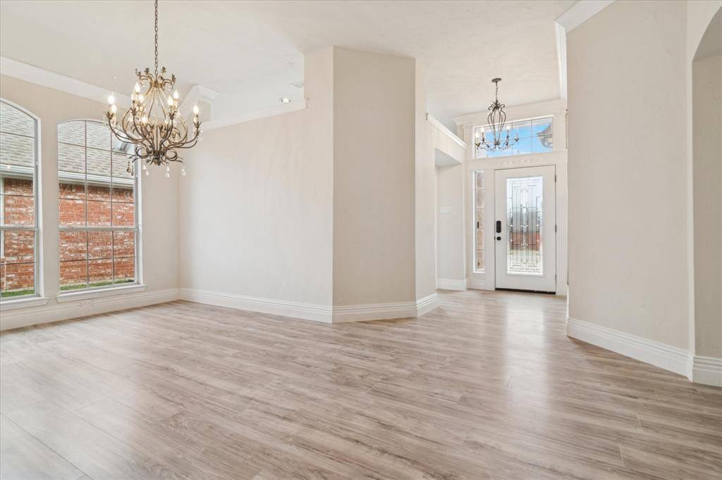 Irving, TX 75063,9333 Vista Circle