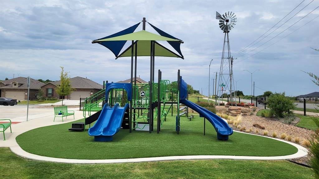 Fort Worth, TX 76108,9437 WALNUT COVE Drive