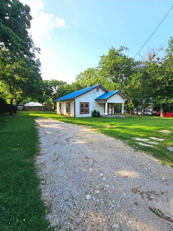 Stephenville, TX 76401,563 E Long Street