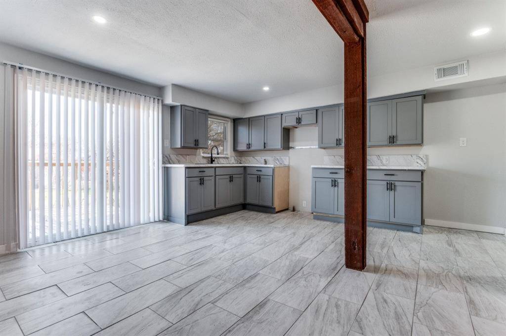 Dallas, TX 75216,4412 Utah Avenue