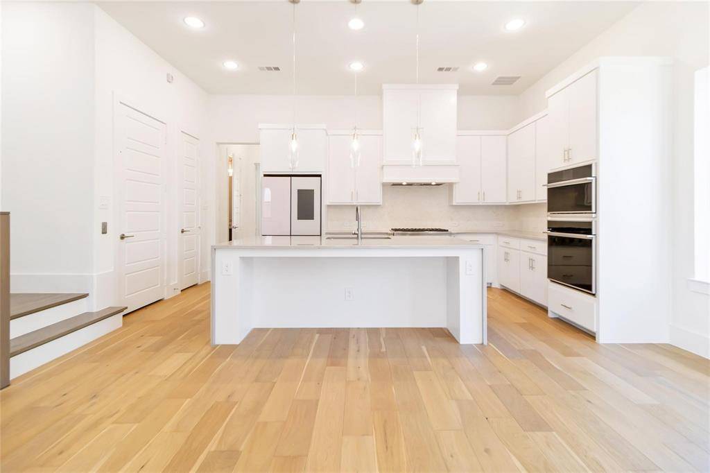 Plano, TX 75024,7844 Secluded Avenue