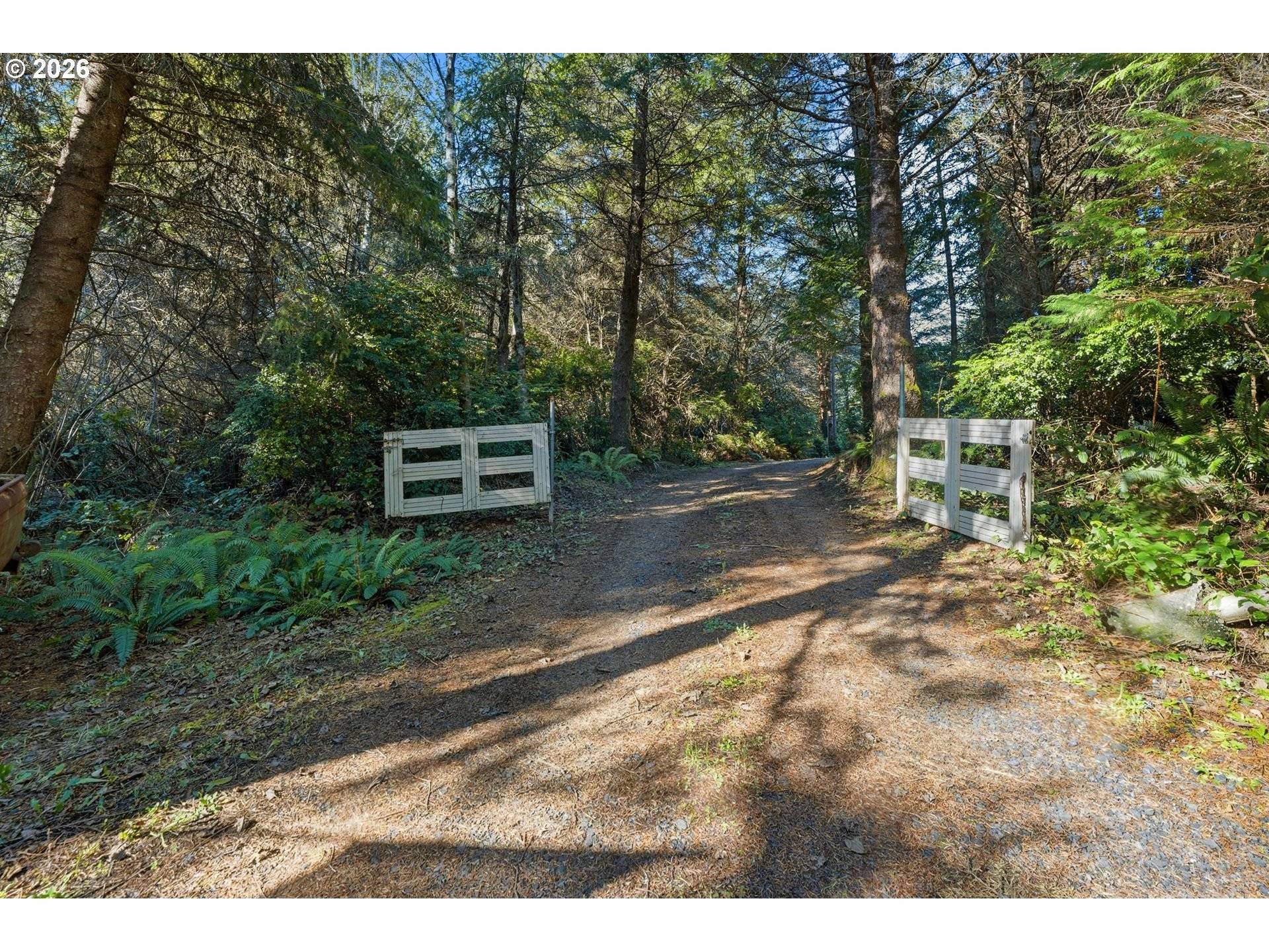 59000 W Beaver Hill Rd, Bandon, OR 97411