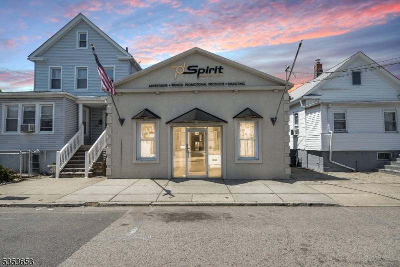 Hackensack City, NJ 07601,139 S Main St