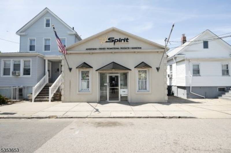 Hackensack City, NJ 07601,139 S Main St