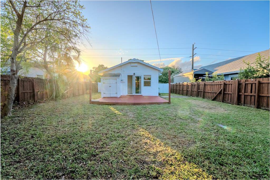 Hollywood, FL 33020,521 S 24th Ave