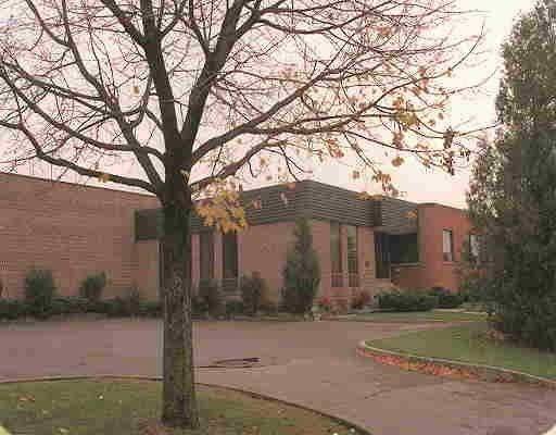 Aurora, ON L4G 1W3,155 Edward ST #1