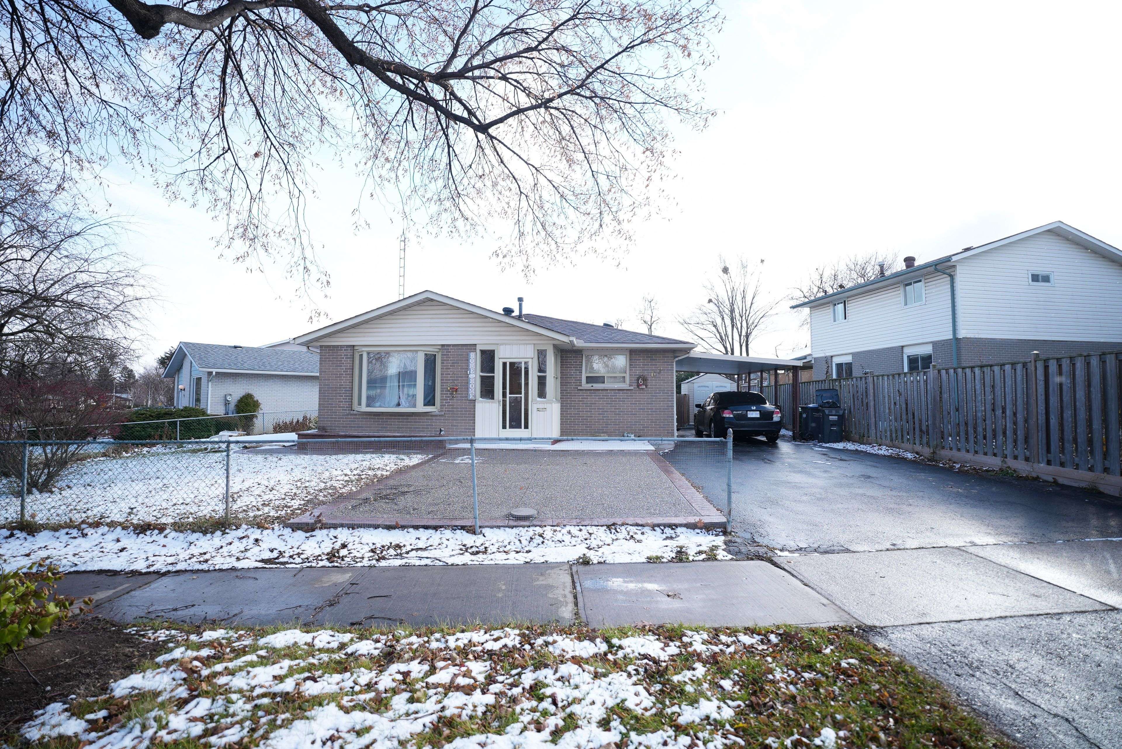 Brampton, ON L6V 2H6,67 Sutherland AVE #Upper