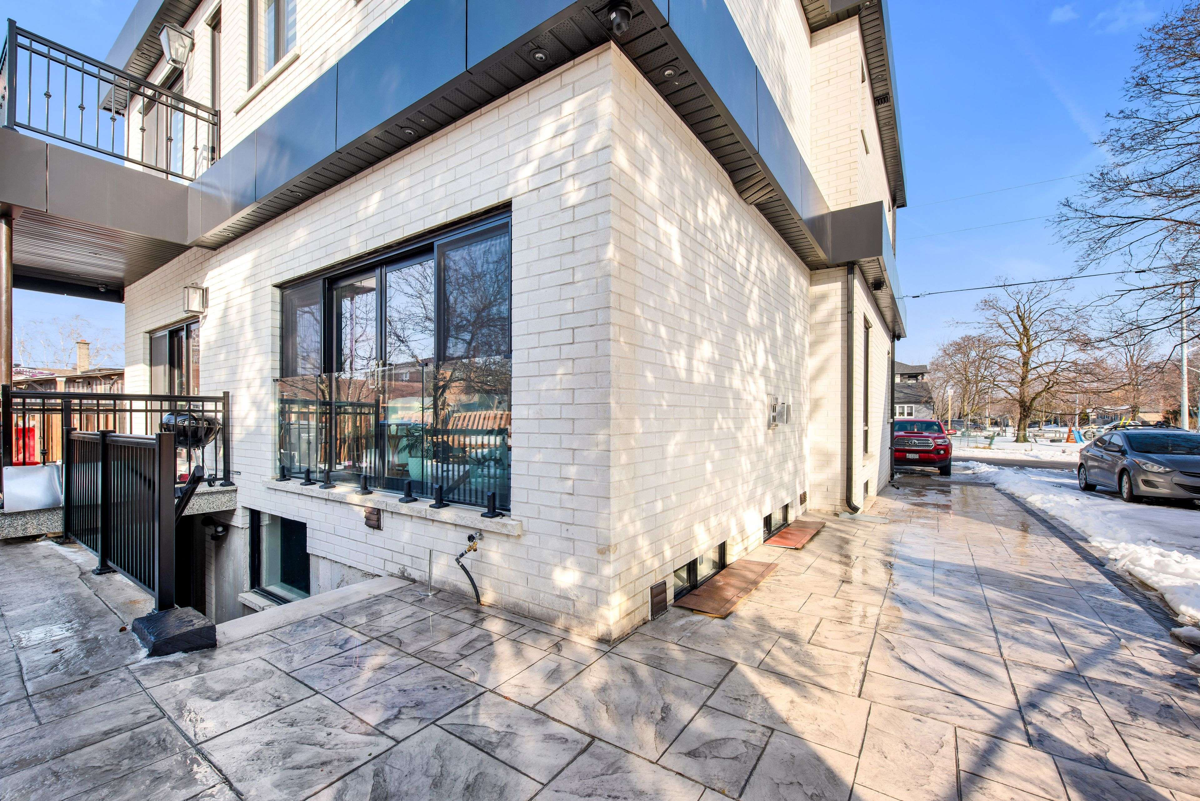 Mississauga, ON L4T 1M3,7160 Justine Dr AVE #Bsmt