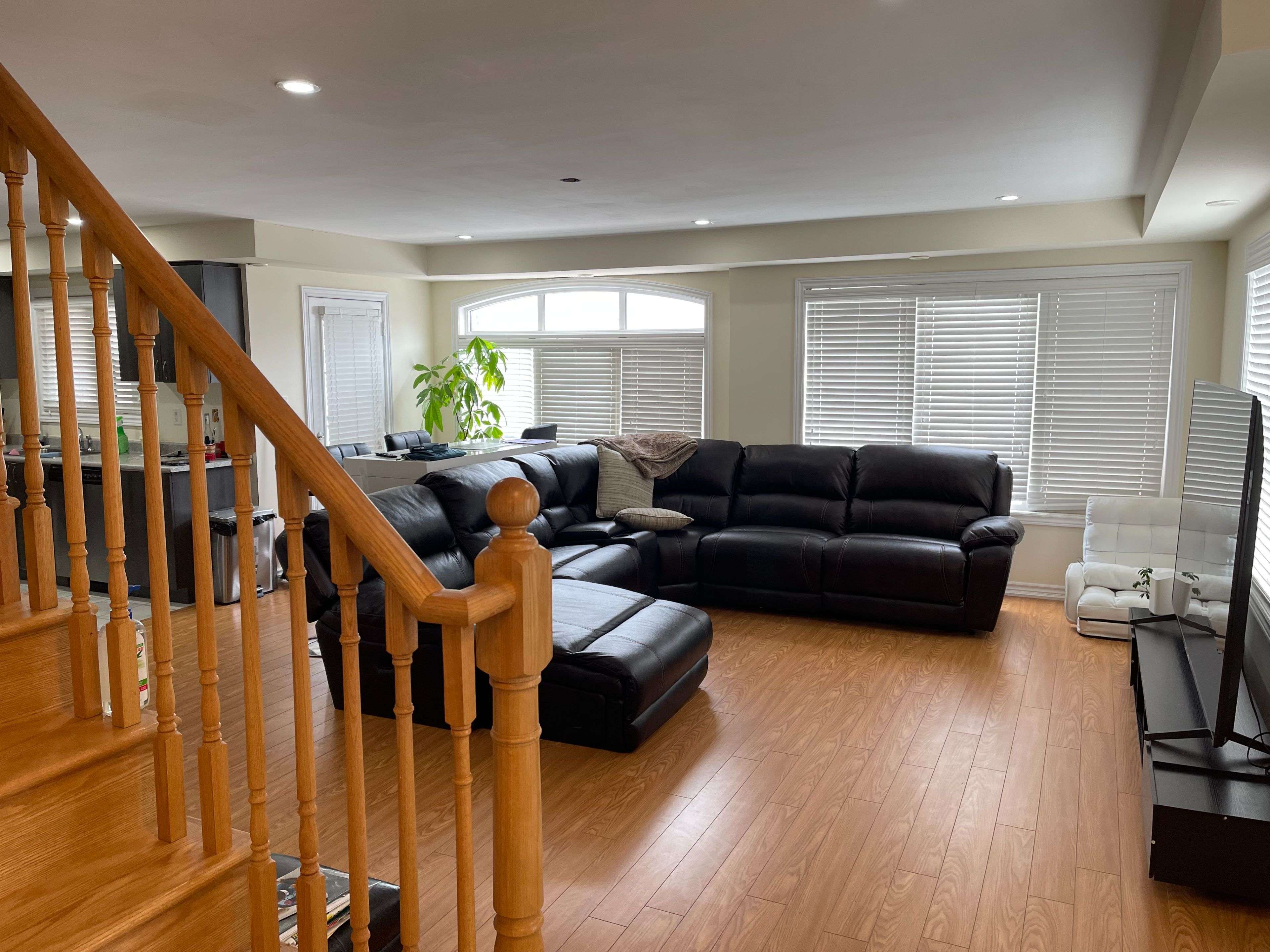 Brampton, ON L7A 4S6,200 Veterans DR #103