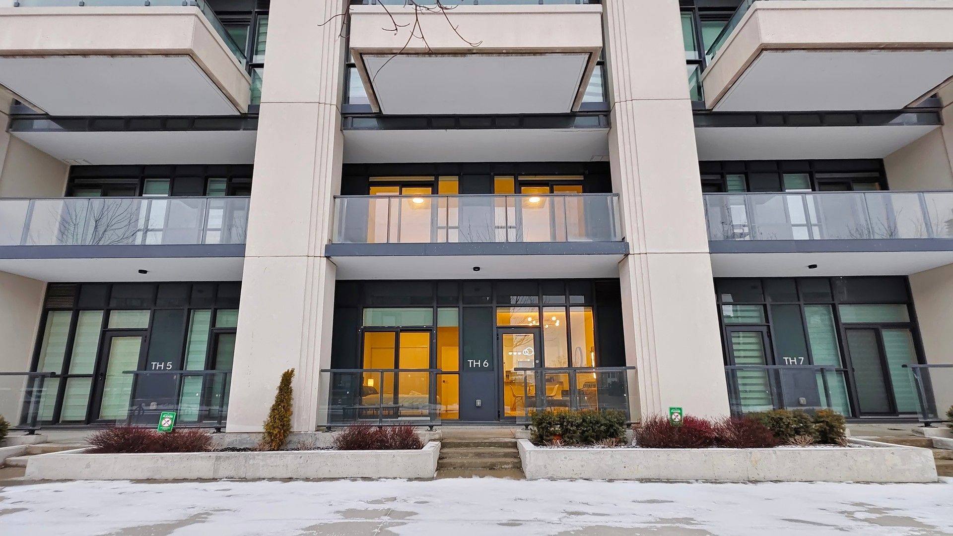 Mississauga, ON L5B 0K8,4055 Parkside Village DR #6