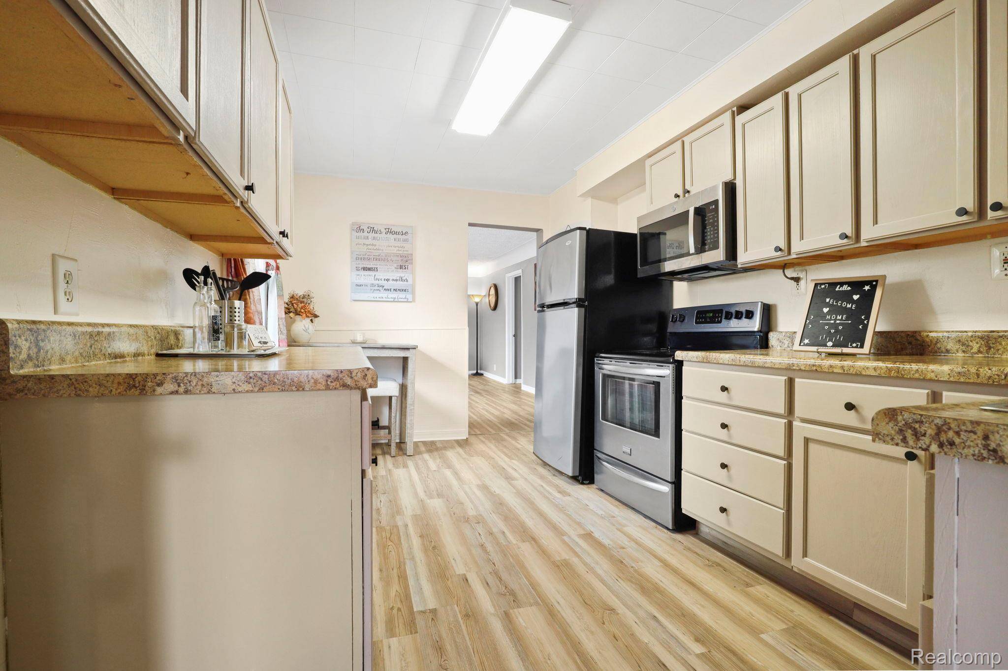 Flint, MI 48506,6077 Crown PT