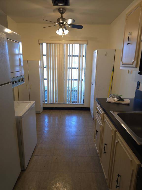 Delray Beach, FL 33445,1141 Boxwood Dr #B