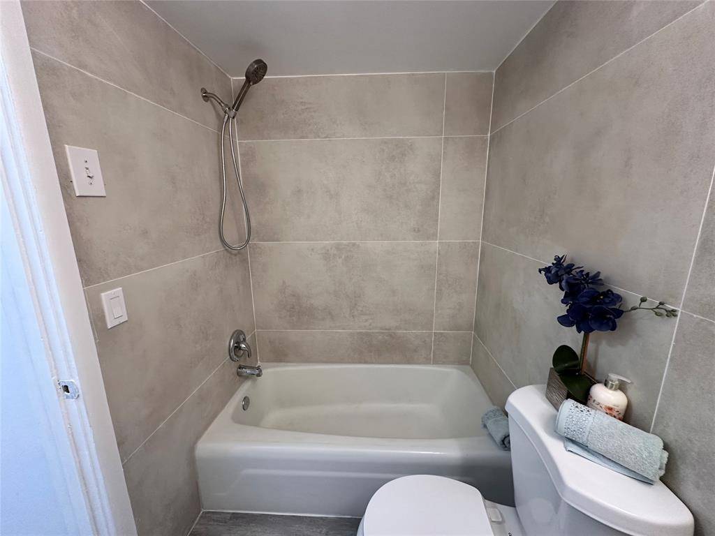 Hollywood, FL 33020,315 N 24th Ave