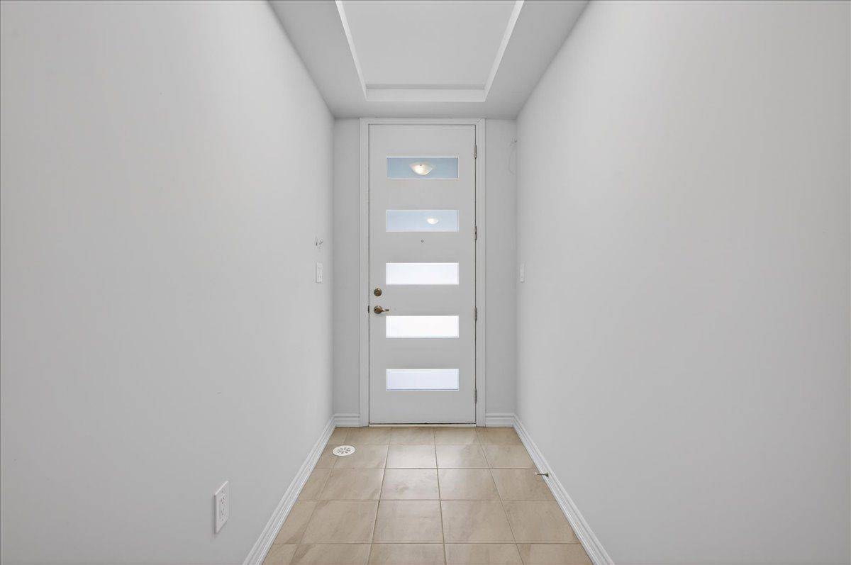 Mississauga, ON L5V 0E9,5946 Saigon ST #Upper