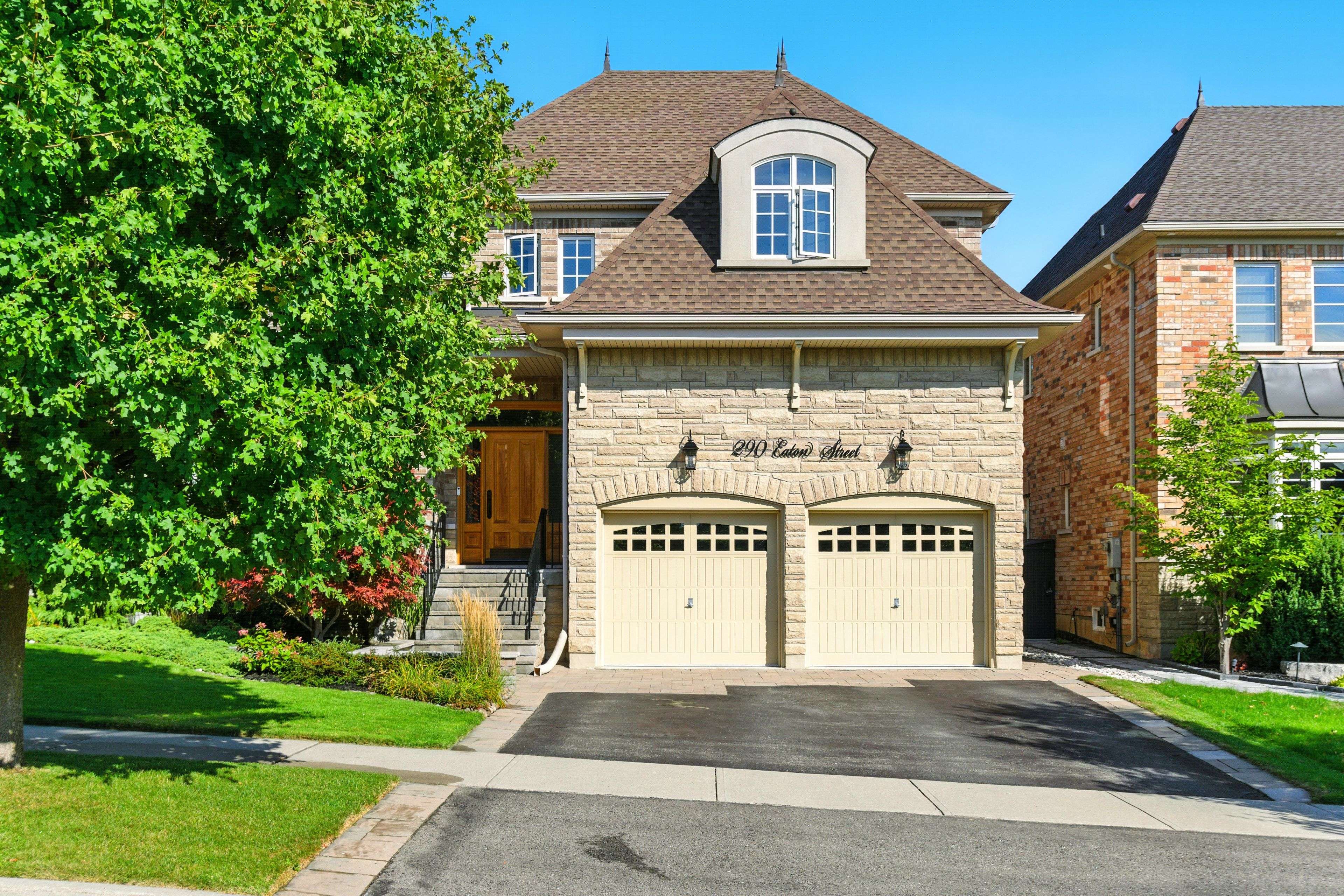 Halton Hills, ON L7G 6N8,290 Eaton ST