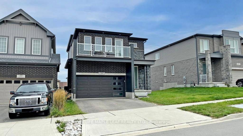 Kitchener, ON N2R 0P6,59 Saddlebrook CT