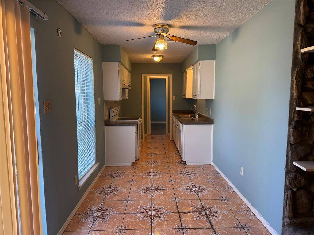 Grand Prairie, TX 75050,2414 March Lane