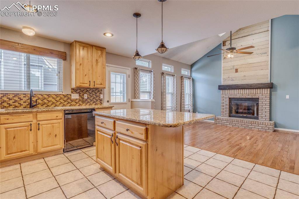 Colorado Springs, CO 80918,6605 Stonehedge DR