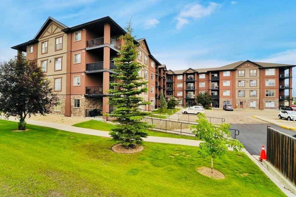 Red Deer, AB T4R 0J8,69 Ironstone DR #303