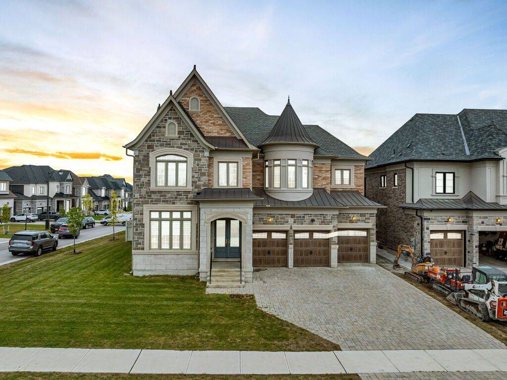 Vaughan, ON L4H 4N6,2 ENDLESS CIR