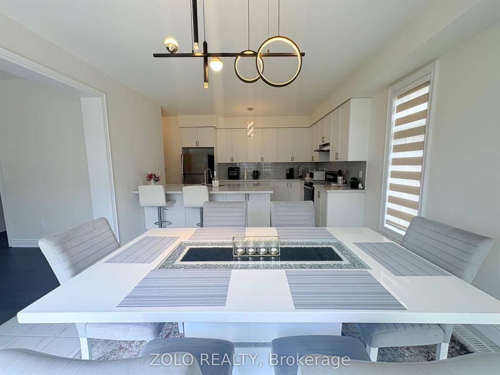 Innisfil, ON L9S 0J9,1644 Corsal CT