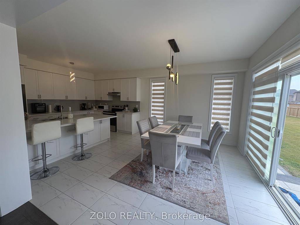 Innisfil, ON L9S 0J9,1644 Corsal CT