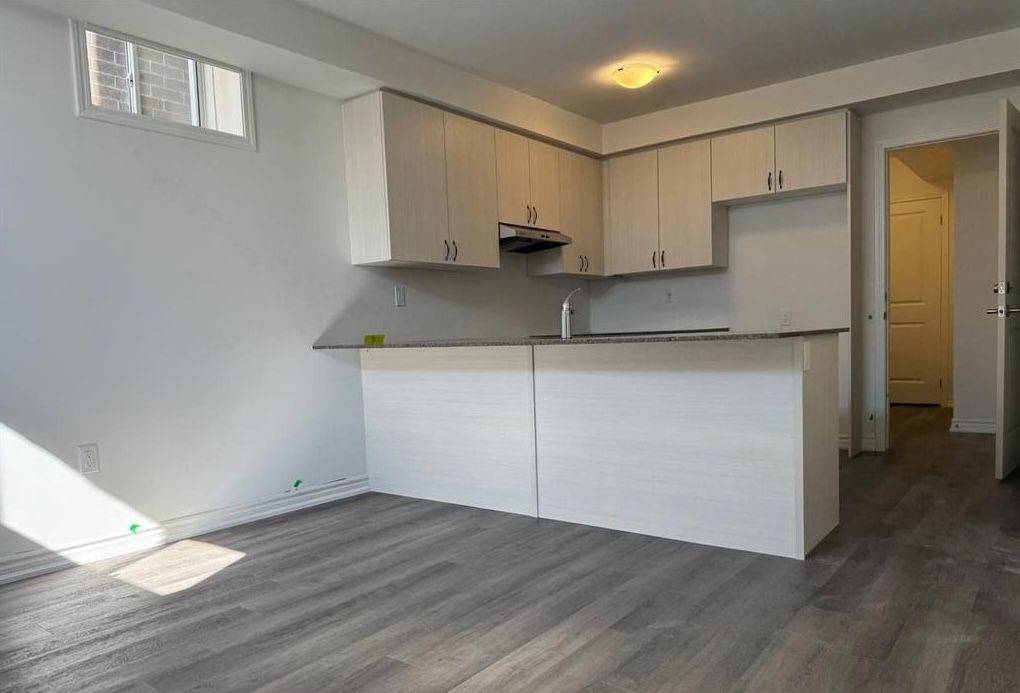 Barrie, ON L9J 0Y7,77 Suzuki ST #Lower Unit