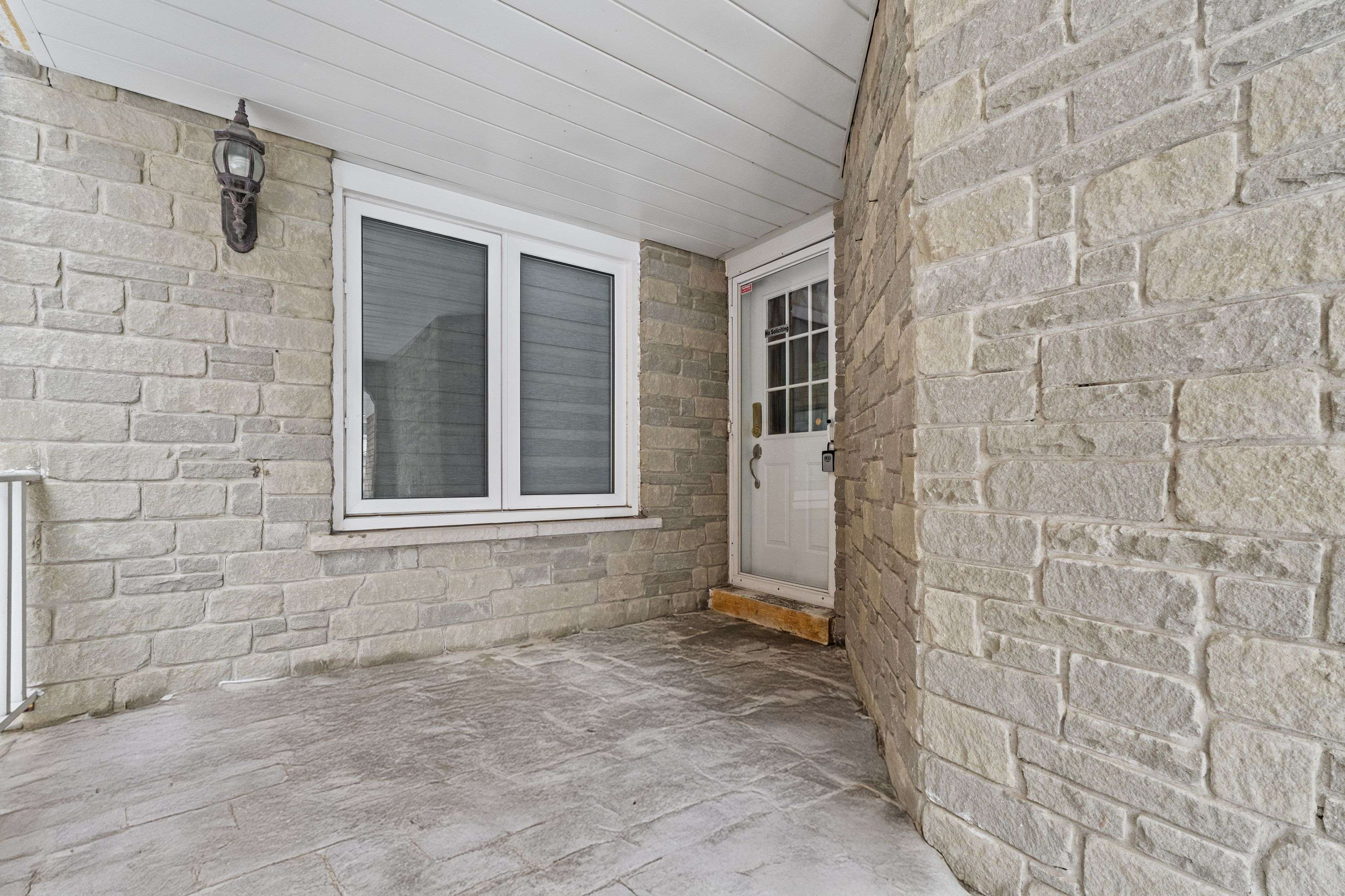 Brampton, ON L6R 1R5,122 Prairie Rose CIR #Upper