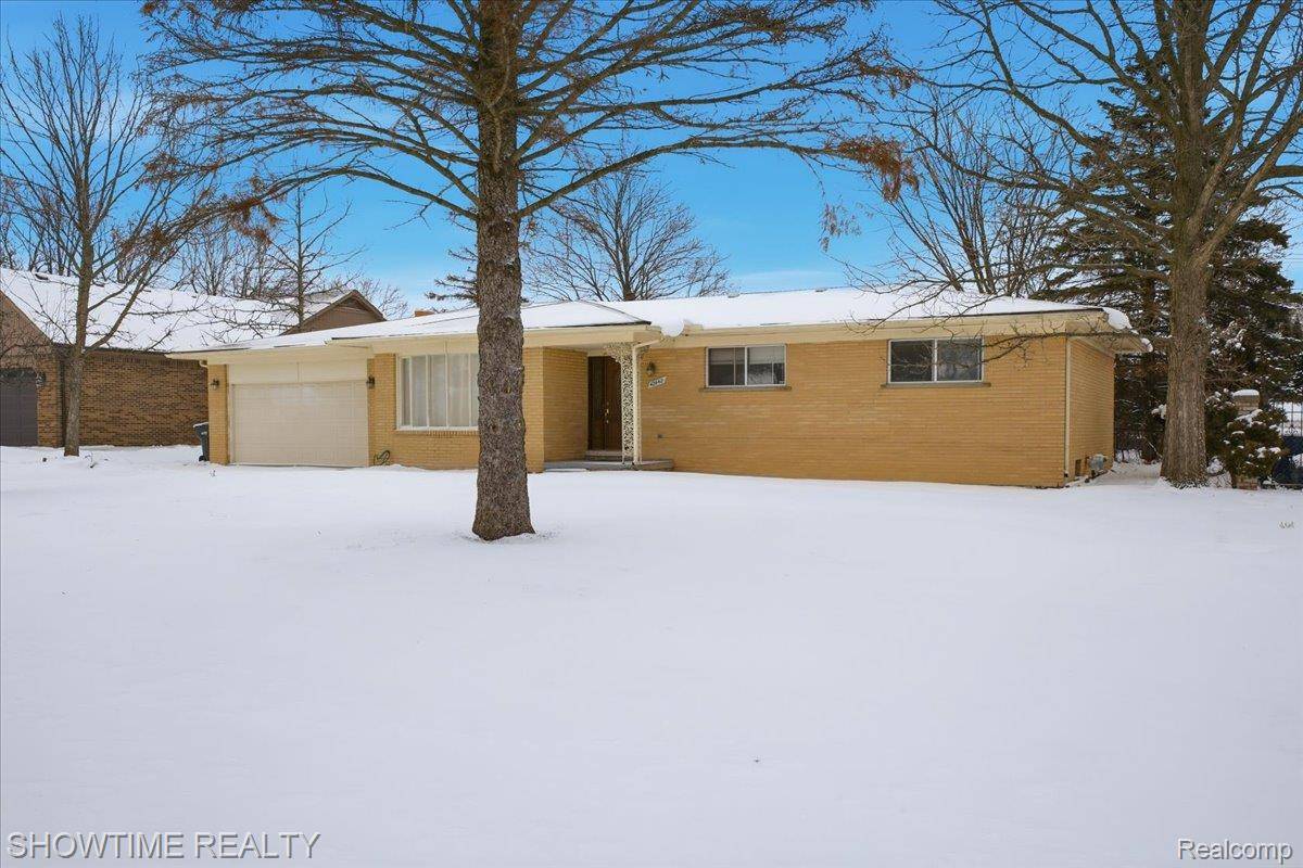 Sterling Heights, MI 48314,42442 TESSMER DR