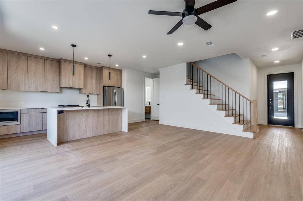 Dallas, TX 75235,7305 Flyers Way