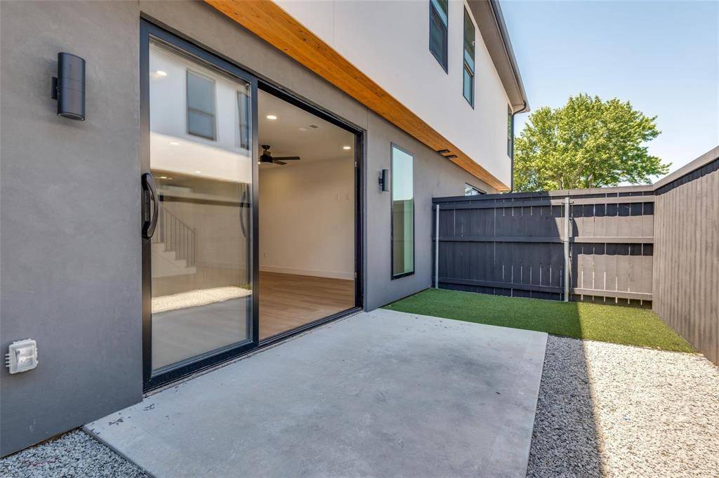 Dallas, TX 75235,7305 Flyers Way