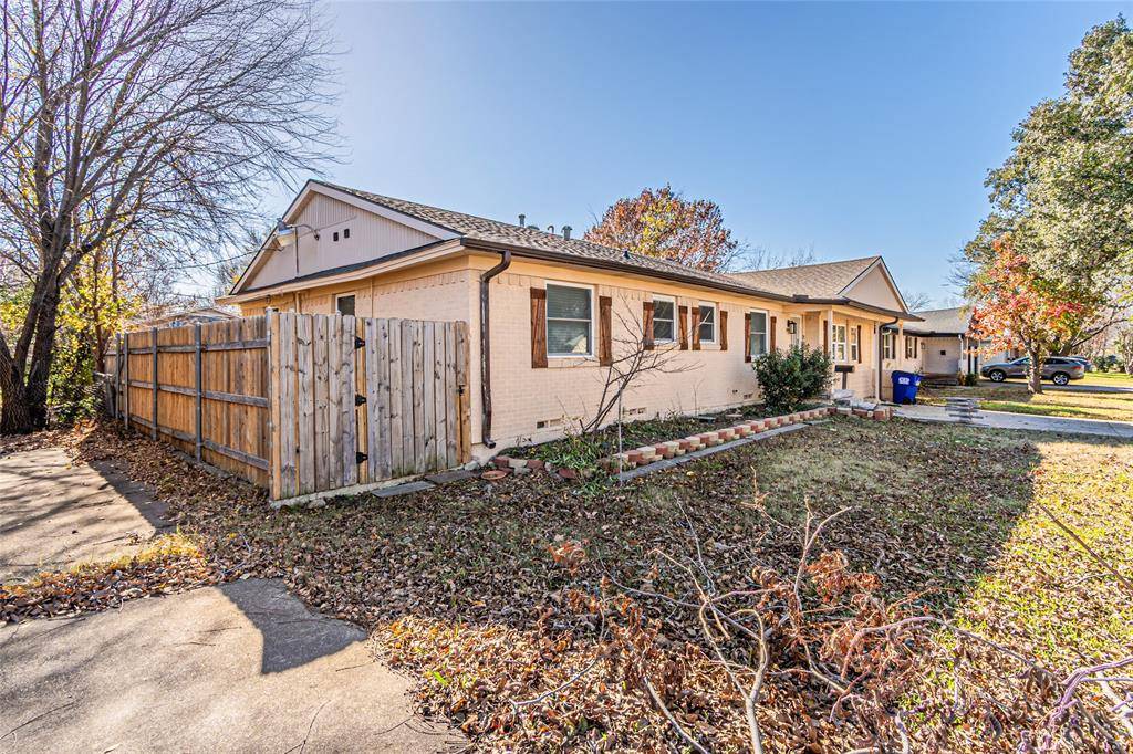 Farmers Branch, TX 75234,2976 Mark Twain Drive