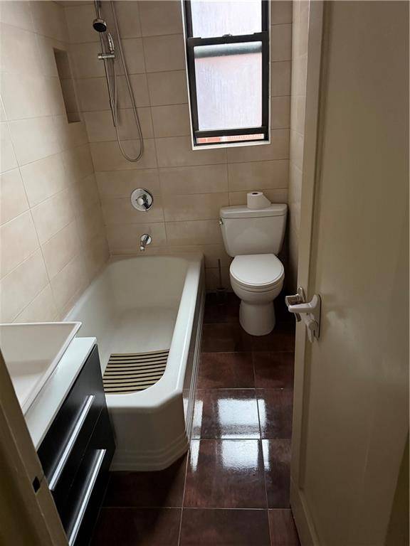 Brooklyn, NY 11229,1625 east 13 ST #4G