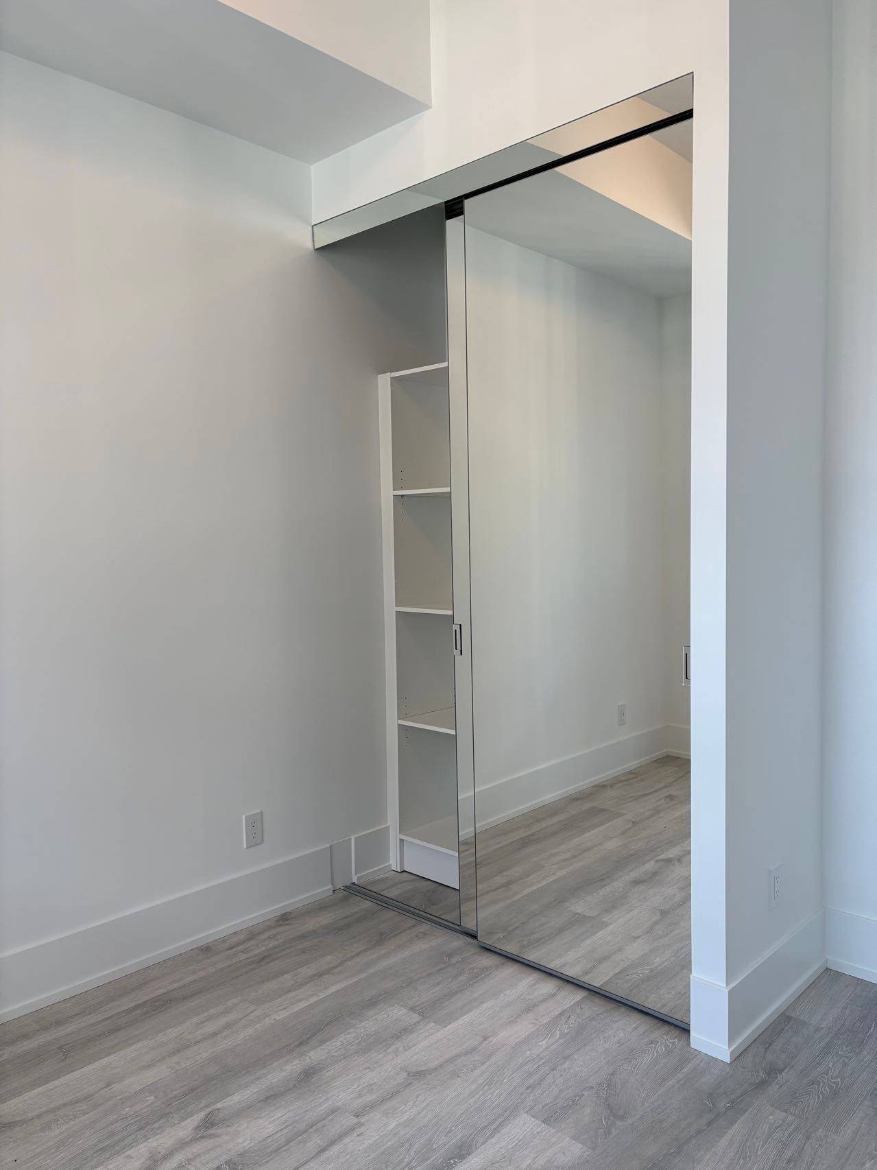 Toronto C01, ON M5T 2N1,115 Denison AVE #PH02