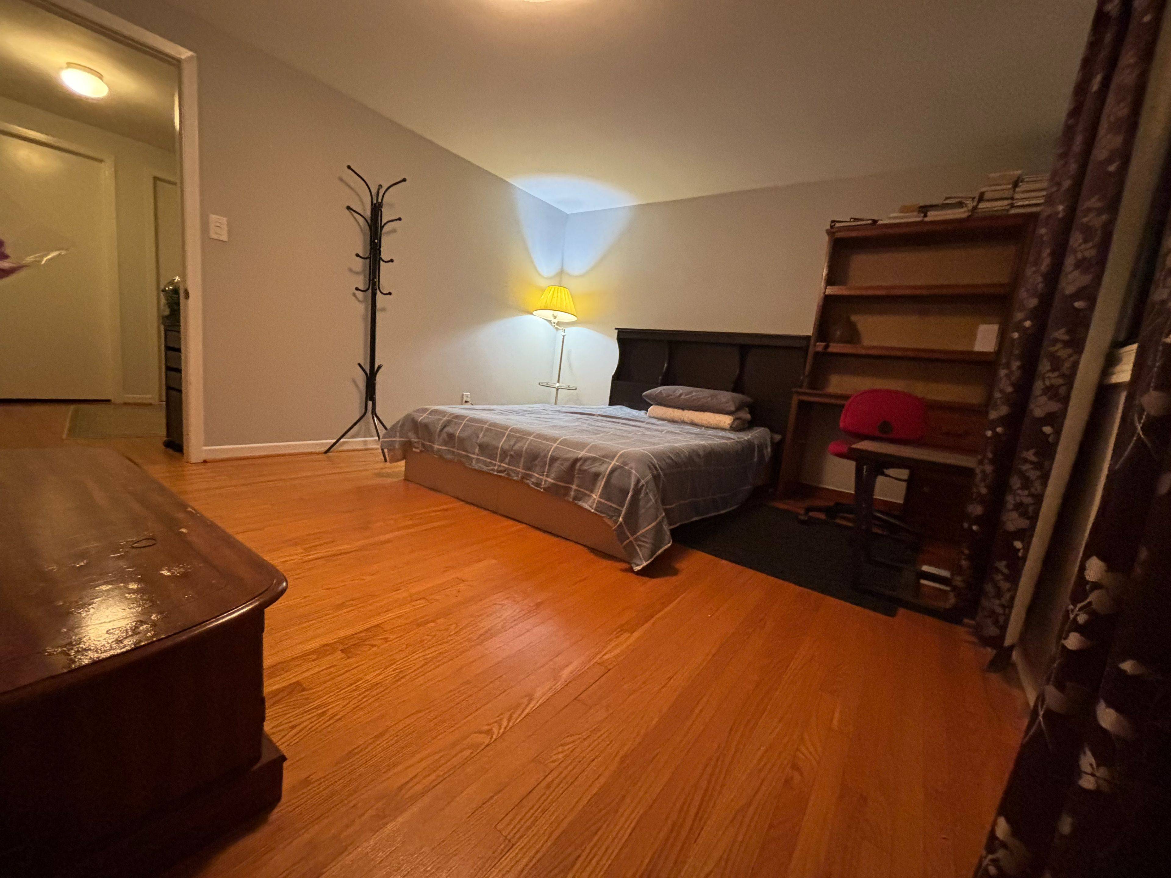 Toronto E07, ON M1S 2N4,26 Deepdale DR