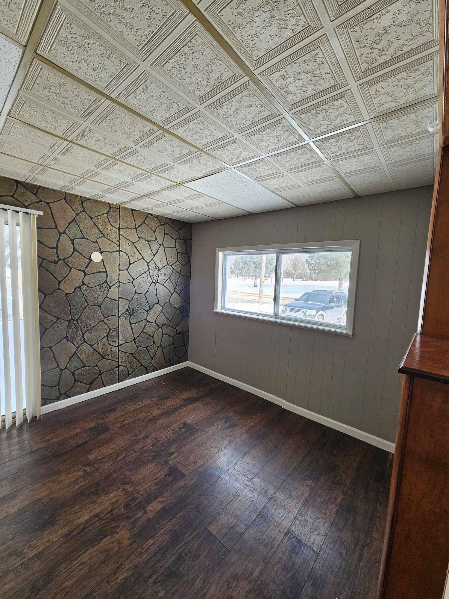 Lincoln Park, MI 48146,2458 River DR