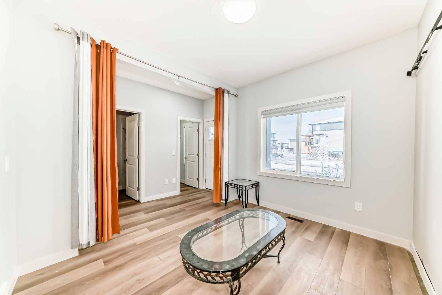 Calgary, AB T3J 0Z1,75 Savanna BLVD NE