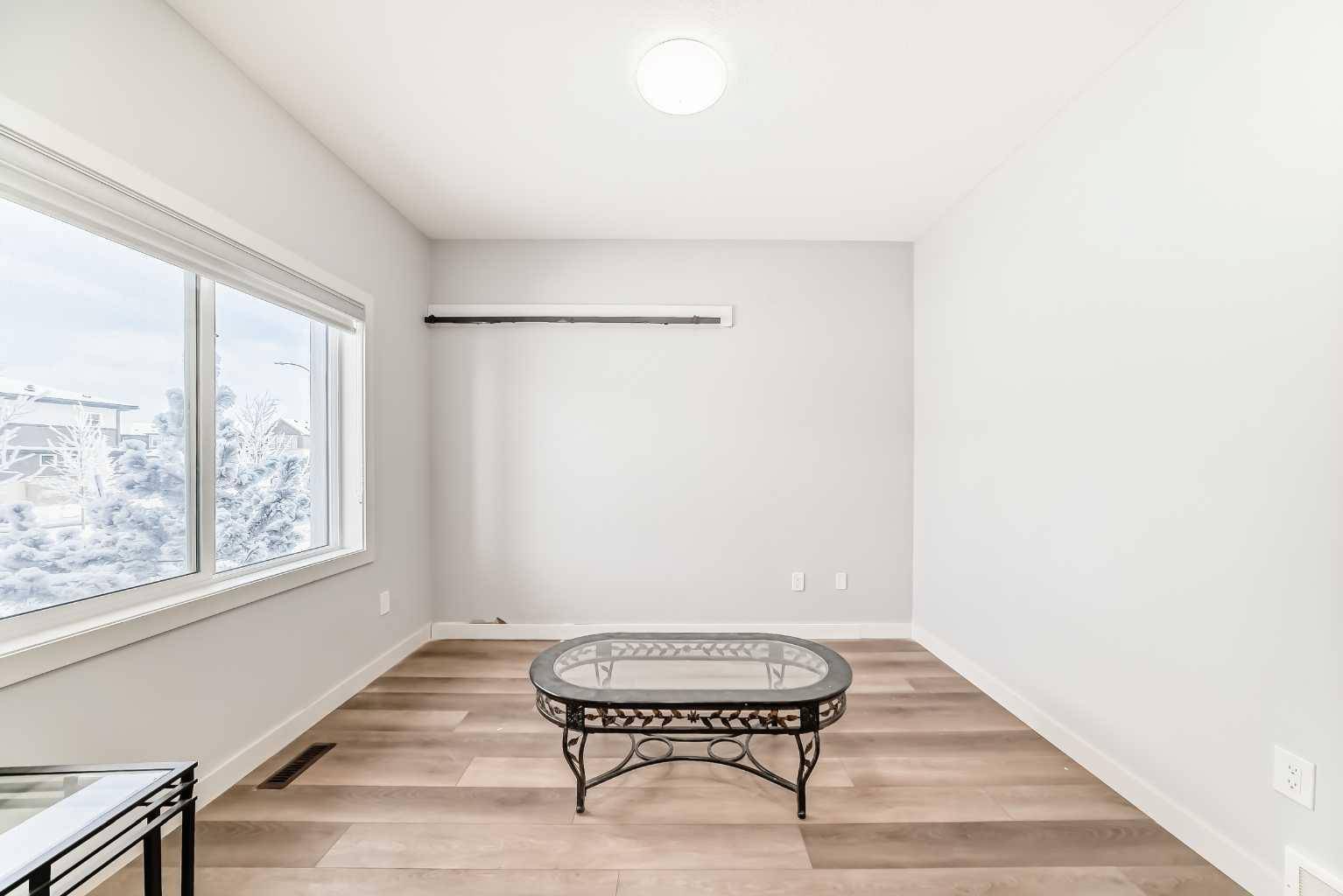 Calgary, AB T3J 0Z1,75 Savanna BLVD NE