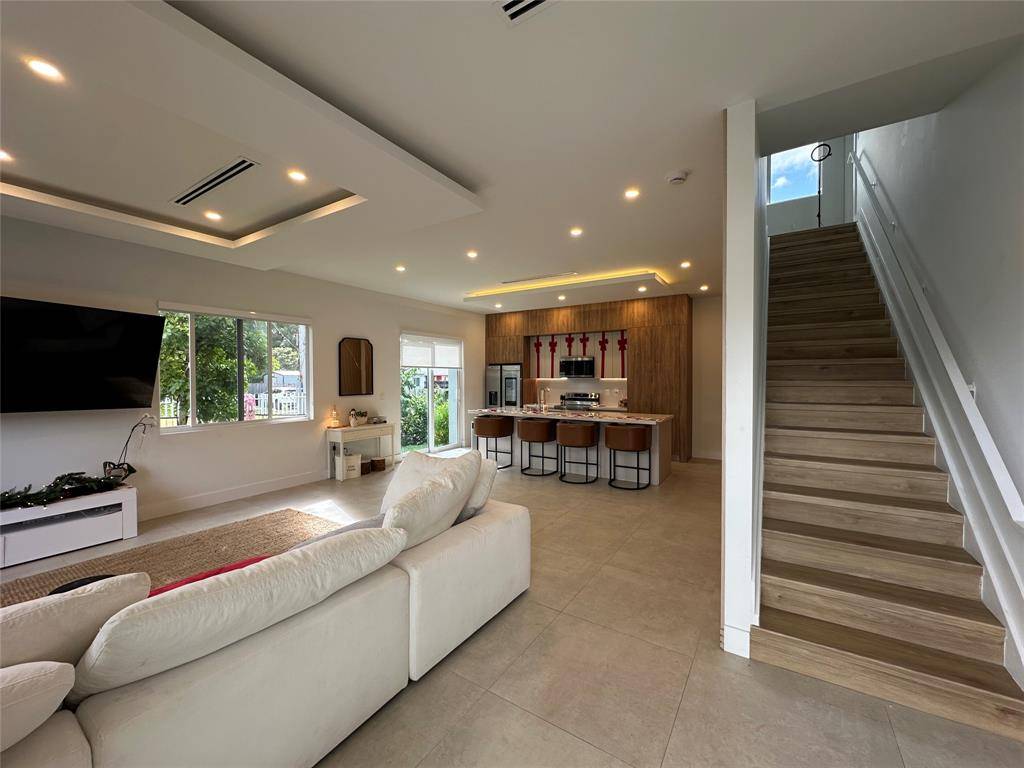 Fort Lauderdale, FL 33315,2109 SW 18th Ave