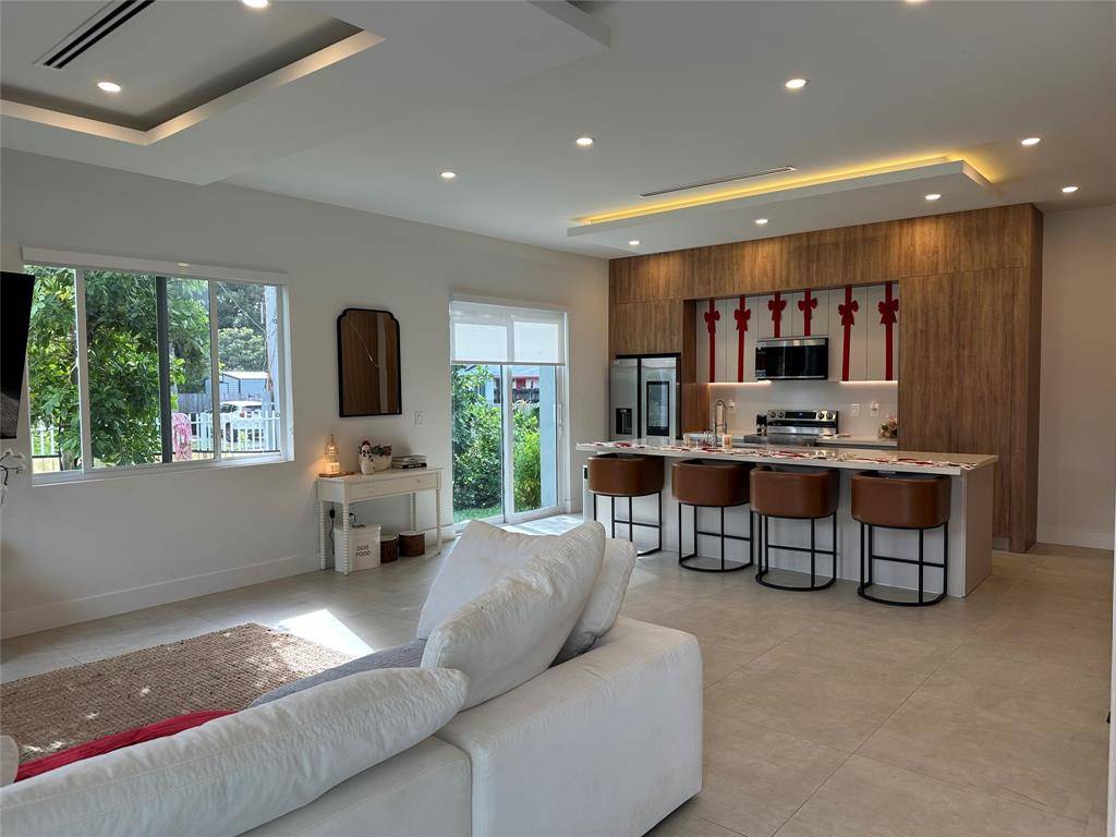 Fort Lauderdale, FL 33315,2109 SW 18th Ave