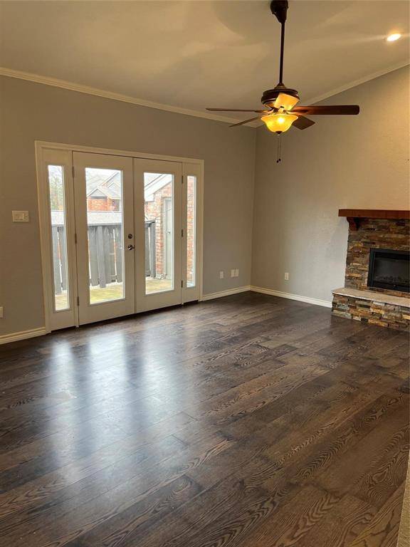 Arlington, TX 76006,411 Pebble Way #247