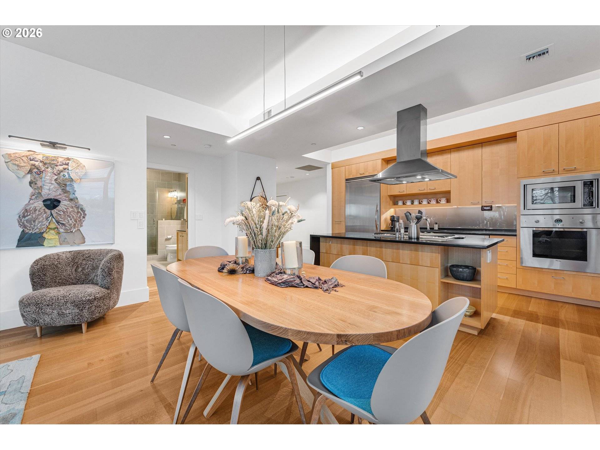 Portland, OR 97209,1001 NW LOVEJOY ST #208