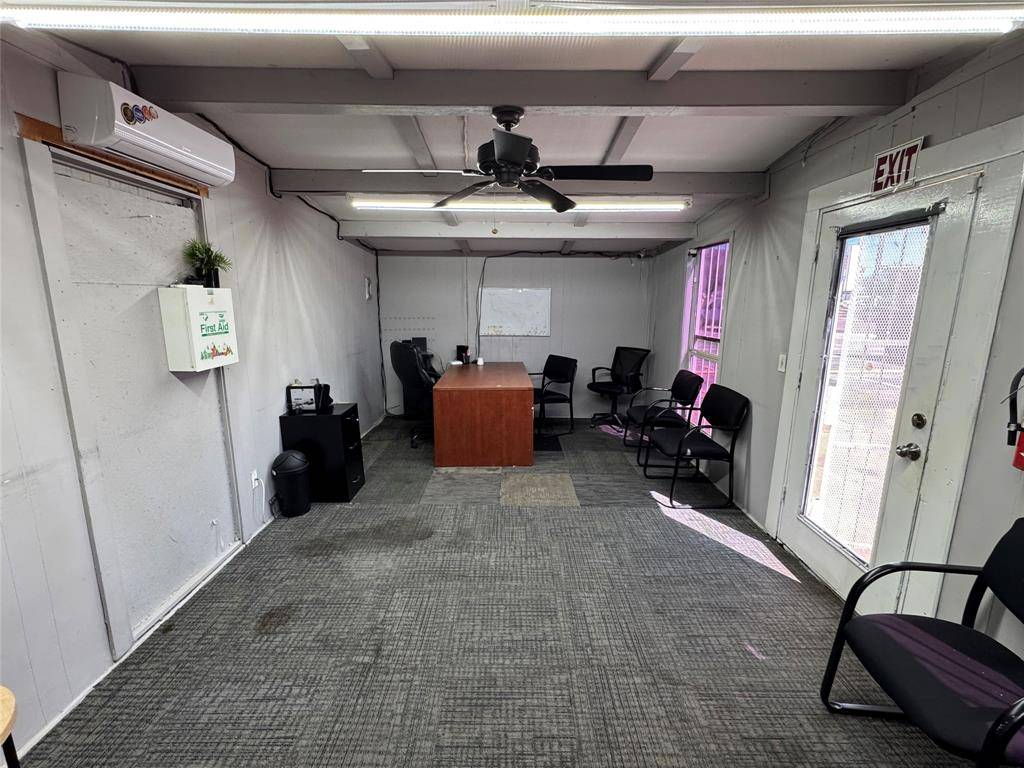 Garland, TX 75040,508 W Avenue D