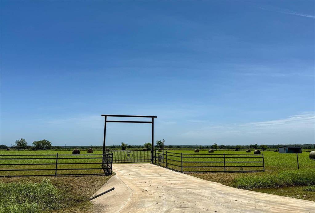 Blum, TX 76627,174 Private Road 107