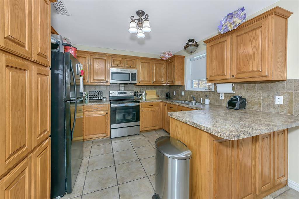 Blue Ridge, TX 75424,203 N Church Street