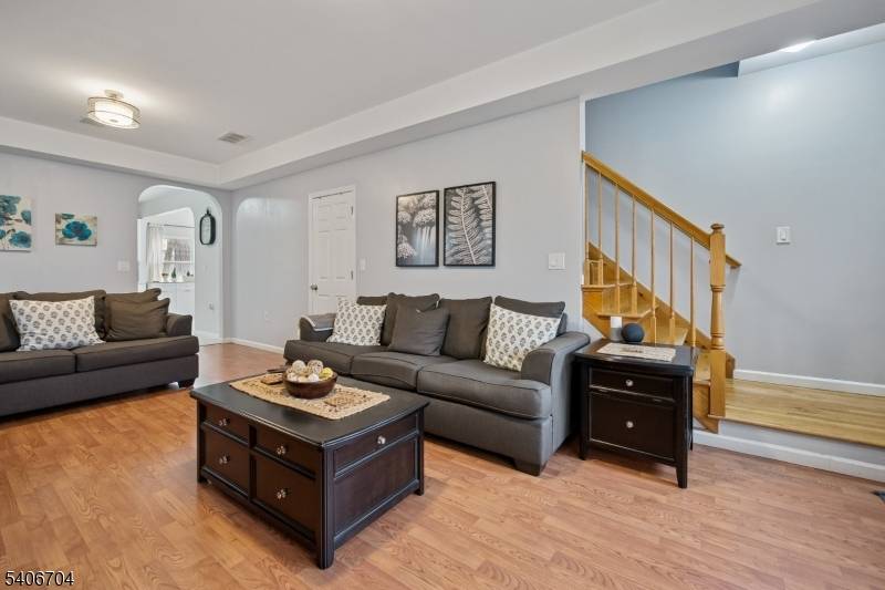 Linden City, NJ 07036,111 Todd Pl